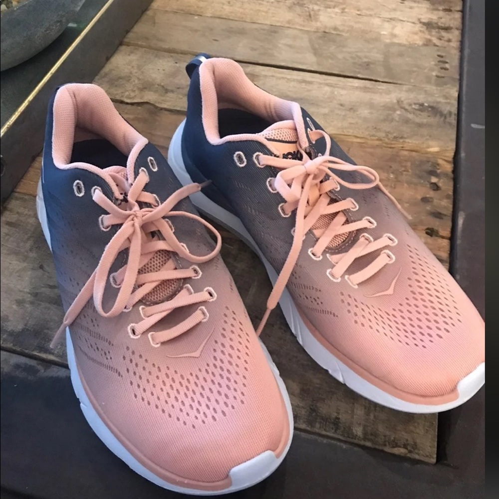 Hoka one one hupana